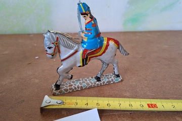 Afbeelding van Blikken speelgoed ruiter op paard