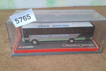 Afbeelding van Corgi The Original Omnibus Company, Van Hool Alizee Coach 'Eavesway Travel', 1:76