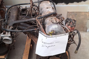Afbeelding van Mercedes 300 injectie motorblok 