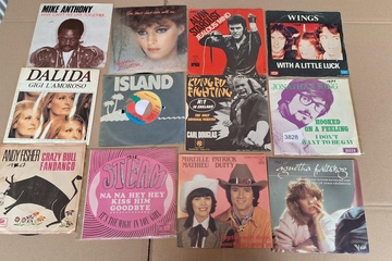 Afbeelding van lot singles