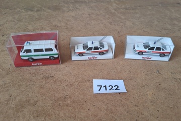 Afbeelding van Herpa Volkswagen Transporter T3 & Opel Omega A 'Polizei' noodvoertuigen, set van drie (1:87)