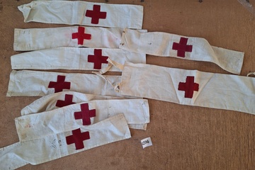 Afbeelding van Militaire Rode kruis Armbanden