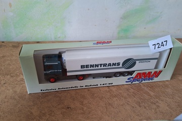 Afbeelding van AWM Volvo 'Benntrans Spedition' vrachtwagen met oplegger (1:87)