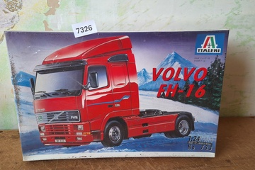 Afbeelding van Italeri 733 Volvo FH16 Globetrotter plastic modelbouwset (1:24)