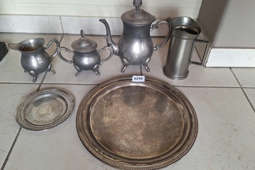 Afbeelding van Schalen, theepot,elkkan,suikerpot en kan