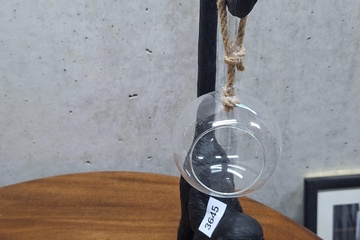 Afbeelding van Aap decoratie met glazen bol