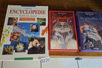 Afbeelding van Grote Encyclopedie (nieuw in plastic) & De griezelbus boeken
