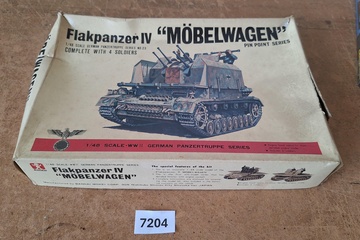 Afbeelding van Bandai Pin Point Series - Flakpanzer IV 'Möbelwagen' met 4 soldaten modelbouwdoos (1:48)
