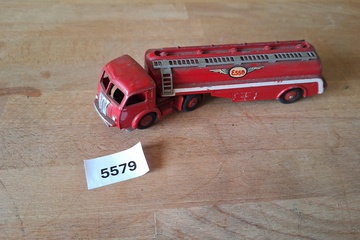 Afbeelding van Dinky Toys Tracteur Panhard Citerine Esso