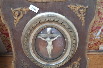 Afbeelding van kruisbeeld in kader