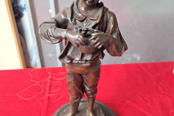Afbeelding van Beeld Jongen picknick Brons J. Morie