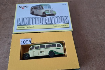 Afbeelding van Corgi limited edition Bedford OB Coach