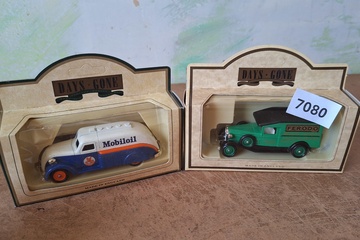 Afbeelding van Lledo Days Gone Dodge Streamliner 'Mobiloil' & Ford Model T 'Ferodo' set van twee (1:64)