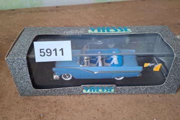 Afbeelding van Vitesse, 1956 Ford Fairlane Open Convertible Colonial White, 1:43