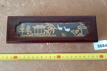 Afbeelding van Houten ksit met chinese decoratie