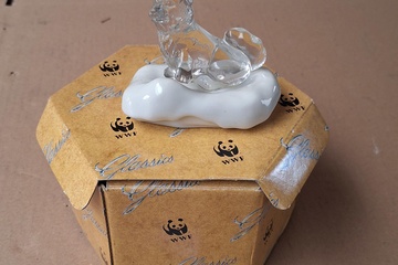 Afbeelding van WWF Glazen beeldje