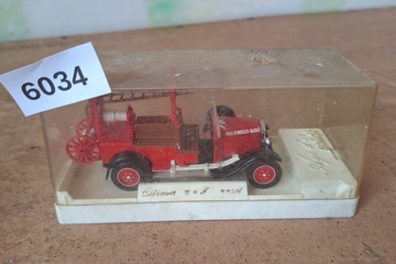 Afbeelding van Solido L'Age D'Or, Citroën C4F 1930 Camion Pompier Brandweerwagen, 1:44
