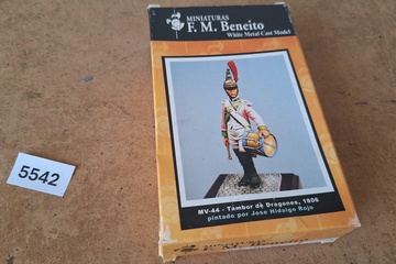 Afbeelding van Miniaturas F. M. Beneito White Metal Cast Model Tambor de Dragones, 1806