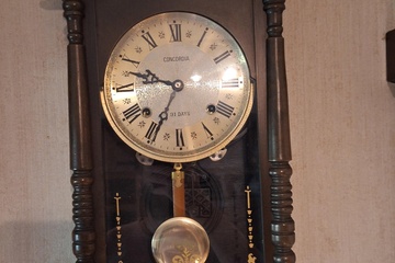 Afbeelding van Concordia 31 Days Wandklok met sleutel