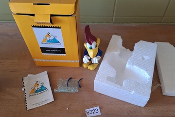 Afbeelding van Woody Woodpecker beeldje (staart gebroken)