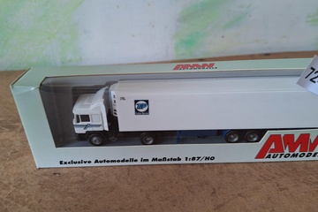 Afbeelding van AWM Volvo 'TIP Trailer Rental' vrachtwagen met oplegger (1:87)