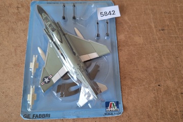 Afbeelding van GE Fabbri Italeri, McDonnell Douglas F-4 Phantom II VF-96 'Showtime 100', 1:100