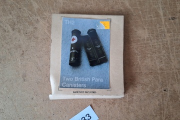 Afbeelding van Two British Para Canisters modelbouwset (in originele verpakking)