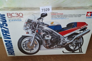 Afbeelding van Tamiya Honda VFR750R (RC30) plastic modelbouwset (1:12)