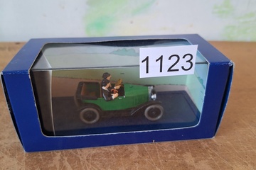 Afbeelding van Bij Kuifje in de auto Moulinsart modelauto