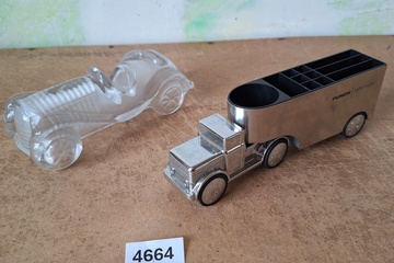 Afbeelding van Glazen modelauto & Modelvrachtwagen