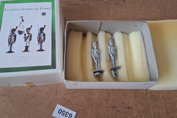 Afbeelding van Les Petits Soldats de France, Tin gegoten miniatuurfiguren (set van 2 stuks met vlag in doos)