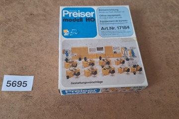 Afbeelding van Preiser Bueroeinrichtung Office equipment 17184 H0