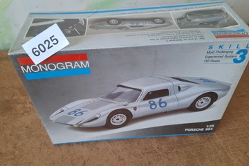 Afbeelding van Monogram, Porsche 904 Plastic Bouwpakket, 1:25