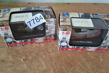 Afbeelding van Ducati motors 2 stuks