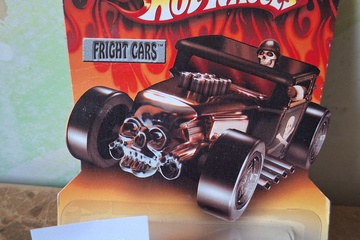 Afbeelding van Hot Wheels Fright Cars, Phantomastique, 1:64