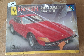 Afbeelding van Italeri Ferrari Daytona 365 GTB plastic modelbouwset (1:24)