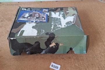 Afbeelding van Verlinden Productions, Street with Workshop Ruins Diorama Base modelbouwset nr. 1759 1:35