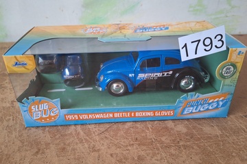 Afbeelding van Punch Buggy Jada Volkswagen Beetle & Boxing Gloves modelauto