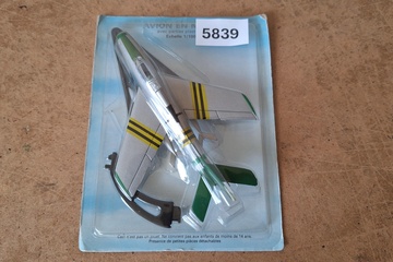 Afbeelding van GE Fabbri Avion En Metal, Republic F-84F Thunderstreak, 1:100