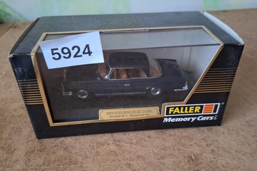 Afbeelding van Faller Memory Cars, Mercedes-Benz 220 SE Coupe W111, 1:43