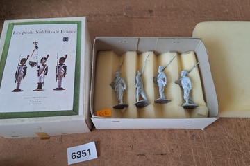 Afbeelding van Les Petits Soldats de France, Tin gegoten miniatuurfiguren (set van 4 stuks marcherend in doos)