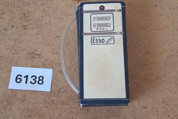 Afbeelding van Esso Extra, Speelgoed benzinepomp miniatuur – Blikken speelgoed