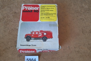Afbeelding van Preiser Modell HO, Magirus F Mercur 125 A Vliegtuig-Lôschfahrzeug FLF 24 Bouwpakket, 1:87