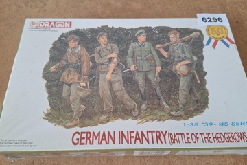 Afbeelding van Dragon, German Infantry (Battle of the Hedgerows 1944) nr. 6296 modelbouwset 1:35