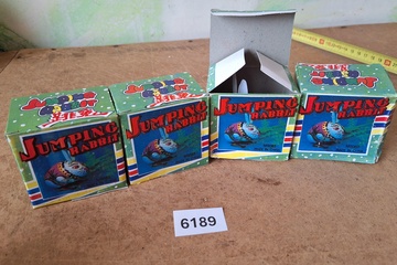 Afbeelding van Springend konijn ("Jumping Rabbit" MS033, set van 4 stuks in originele doosjes) – Blikken speelgoed
