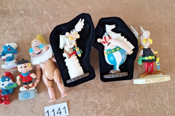 Afbeelding van Schaakpionnen Asterix & Obelix, smurfen ed