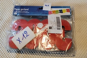 Afbeelding van 12x Papieren slinger rood cijfer 30