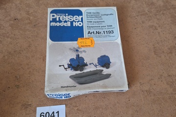 Afbeelding van Preiser Modell HO, 1193 THW-Geräte Kompressor Lichtgiraffe Schlauchboot Accessoires Plastic Bouwpakket, 1:87
