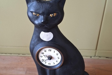 Afbeelding van klok poes werkend h 30cm