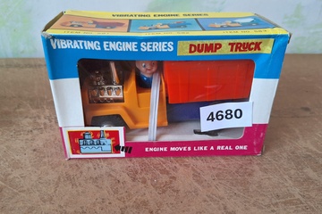 Afbeelding van Vibrating engine series Dump truck